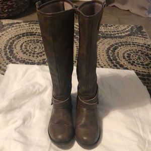 Charlotte Russe boots-size 8. Taupe color.